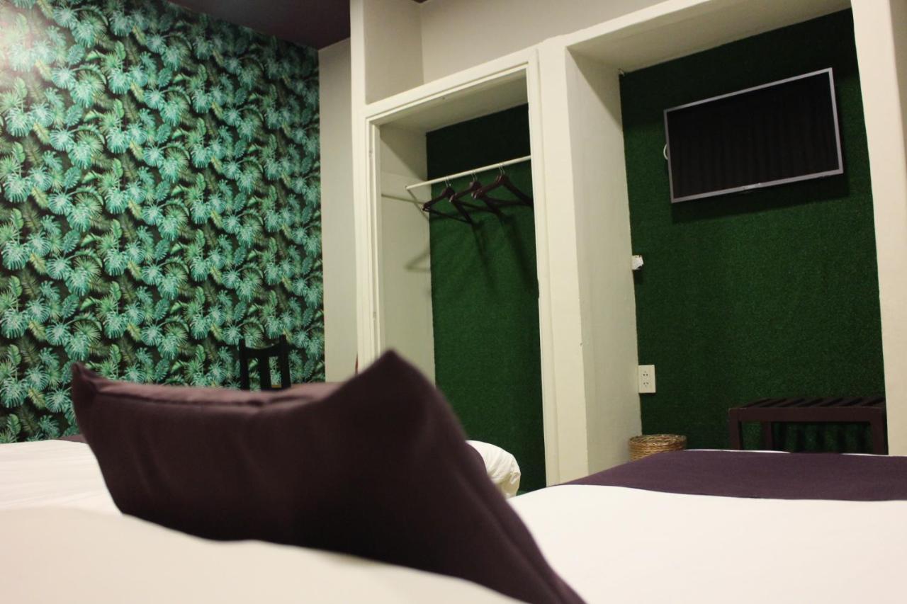 City Hotel Posadas Esterno foto